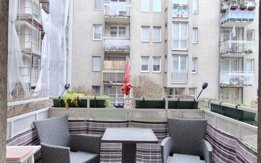 Moderne 1,5 Zimmer – Balkonwohnung mit Garage in ruhiger Innenhoflage