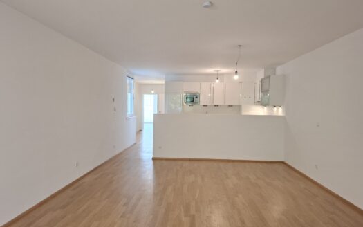 Urbaner Komfort trifft naturnahes Wohnen – Großzügige Wohnung mit Loggia & Garage!