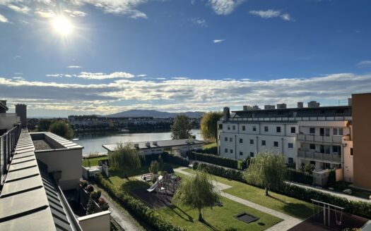 Exklusive 3-Zimmer-Dachgeschossresidenz mit Sunset-Terrasse & privatem Seezugang