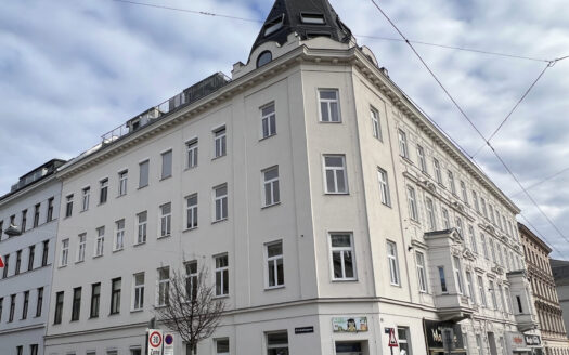 Helle Altbauwohnung mit neuer Küche & Top-Lage nahe Elterleinplatz!