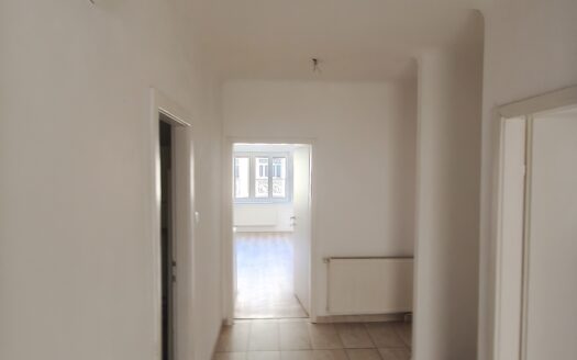 Helle 3-Zimmer-Balkonwohnung  – Zentrale Lage nahe Nußdorfer Straße